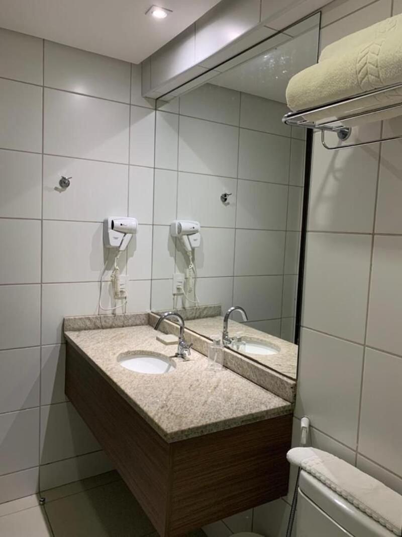 Flat Ao Lado Do Rio Mar No Edf Beach Class Excelsior Por Yolo Recife Pokój zdjęcie
